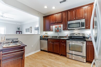 Wellington Crossing unit 404, Waltham, MA 02452 - photo 6