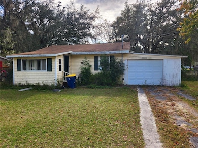 38310 Fir Ave, Zephyrhills, FL 33542 - photo 4