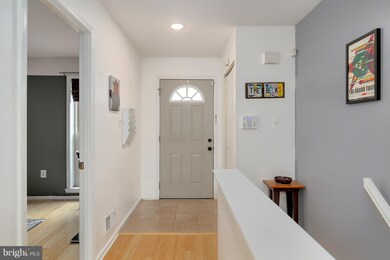 44 Pennydog Ct, Silver Spring, MD 20902 - photo 2