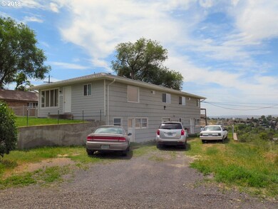 801 SE 6th St, Pendleton, OR 97801 - photo 2