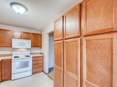 7624 157th Street West Unit-004-008-Kitchen-MLS_Si