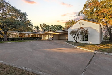 3906 Highland Dr, Denison, TX 75020 - photo 4