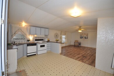 4813 Wendy Ln, Pearland, TX 77584 - photo 7