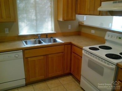 1660 NE Lotus Dr, Bend, OR 97701 - photo 7