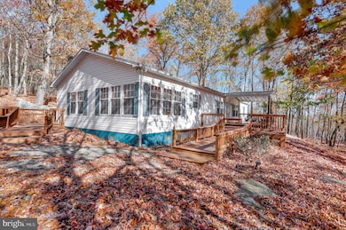 566 Wild Apple Ln, Paw Paw, WV 25434 - photo 4