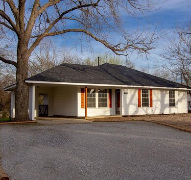 305 Houston St, Pottsboro, TX 75076 - photo 2