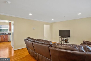 6813 Milltown Ct, District Heights, MD 20747 - photo 5