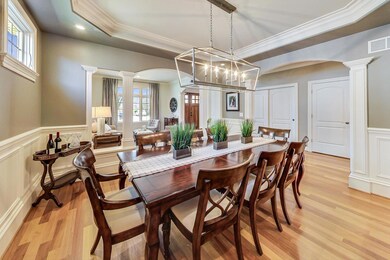 572 S Poplar Ave, Elmhurst, IL 60126 - photo 5