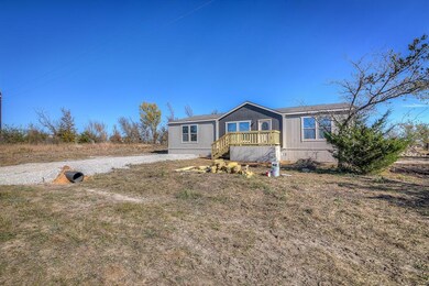 135 Joseph Dr, Decatur, TX 76234 - photo 2