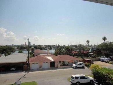 8200 Bayshore Dr unit 10, Treasure Island, FL 33706 - photo 3
