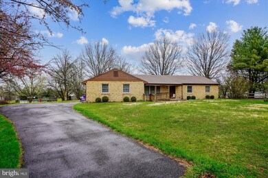 10634 Hesperian Dr, Laurel, MD 20723 - photo 3