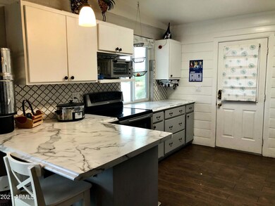 18th_Kitchen_2