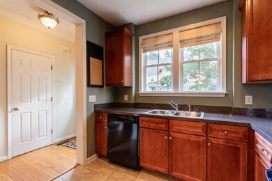 113 Melbourne Park Cir unit C, Charlottesville, VA 22901 - photo 6