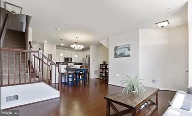 43491 Town Gate Square, Chantilly, VA 20152 - photo 6