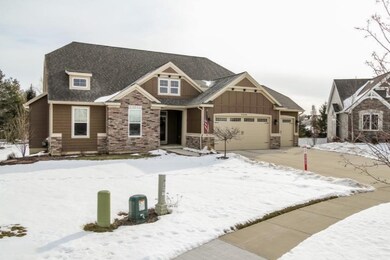 043-Front_View-1406436-mls
