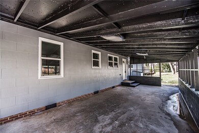 300 Mills Ave, Liberty, SC 29657 - photo 4