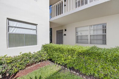 538 Normandy L unit 5380, Delray Beach, FL 33484 - photo 5