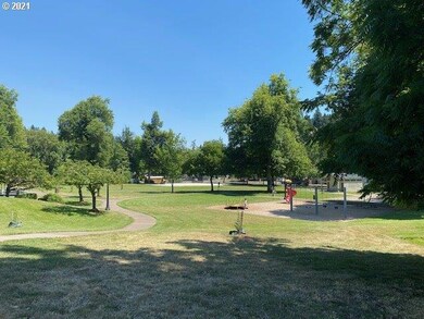 990 E 23rd Ave, Eugene, OR 97405 - photo 7