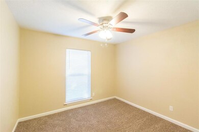 7427 Sandhurst Ln N, North Richland Hills, TX 76182 - photo 5