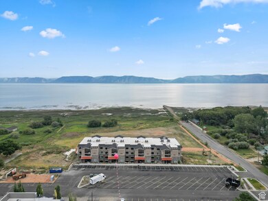 35 E 150 S unit 402C, Garden City, UT 84028 - photo 5