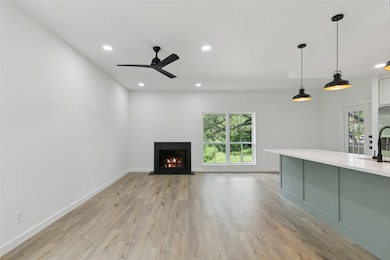 8601 Park Ln unit 121A, Dallas, TX 75231 - photo 2