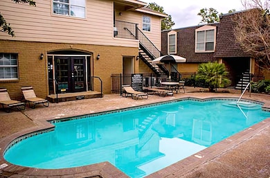 6311 Beverly Hill St unit 121, Houston, TX 77057 - photo 3