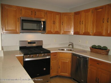 91 Quince Ct unit 271, Red Bank, NJ 07701 - photo 7