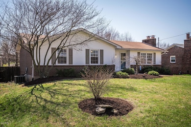 8622 Michael Ray Dr, Louisville, KY 40219 - photo 3