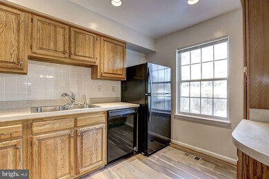 12358 Herrington Manor Dr, Silver Spring, MD 20904 - photo 7