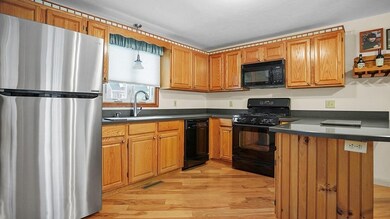 120 Lewin St unit 37, Fall River, MA 02720 - photo 4