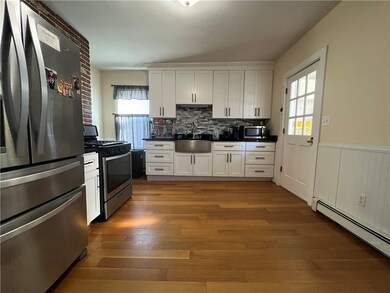 725 3rd Ave, Woonsocket, RI 02895 - photo 3