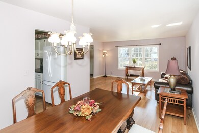 721 Glacier Pkwy, Algonquin, IL 60102 - photo 5