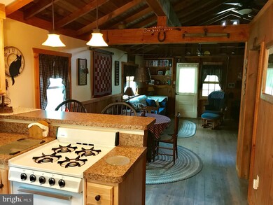 1285 Nursery Rd unit 9, Green Lane, PA 18054 - photo 2