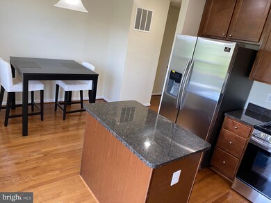 2908 Chinkapin Oak Ln, Woodbridge, VA 22191 - photo 5