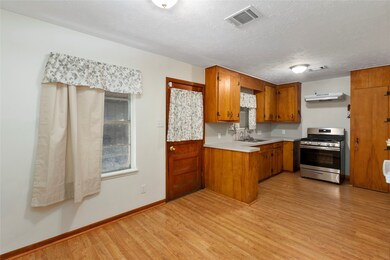 130 Bizerte St, Houston, TX 77022 - photo 5