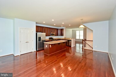 7216 Dorchester Woods Ln, Hanover, MD 21076 - photo 4