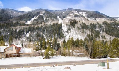 South Facing Mtn views, waterfalls in th