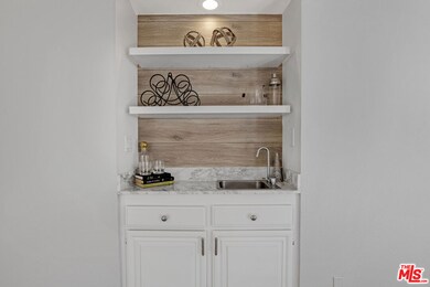 8642 Gregory Way unit 103, Los Angeles, CA 90035 - photo 5