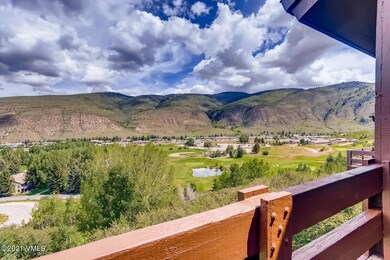 153 Daisy Ln Unit A west side-large-002-