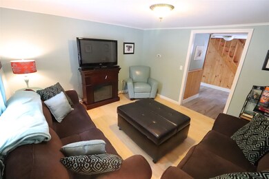 124 Paradise Rd, North Woodstock, NH 03262 - photo 5