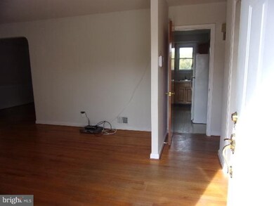 2014 Jameson St, Temple Hills, MD 20748 - photo 5