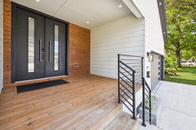 1917 Chippendale Rd, Houston, TX 77018 - photo 2