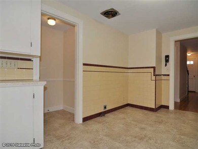 89 Kenyon Rd, Cranston, RI 02910 - photo 4