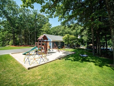 379 Underwood St, Holliston, MA 01746 - photo 6