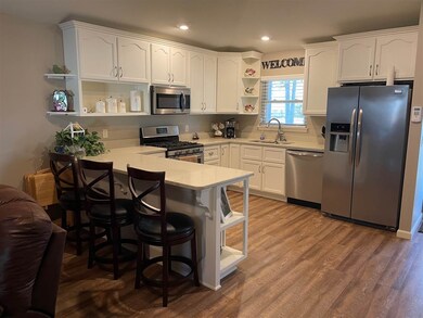 32296 Hub Rd, Dozier, AL 36028 - photo 2