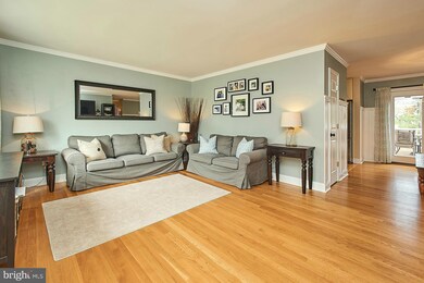 1008 Frederick St SW, Vienna, VA 22180 - photo 2