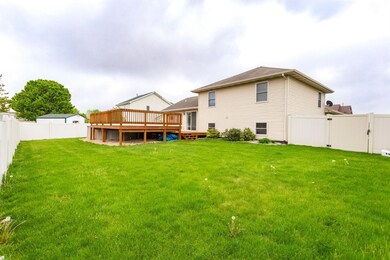 1250 Meadowbrook Dr, Crown Point, IN 46307 - photo 3