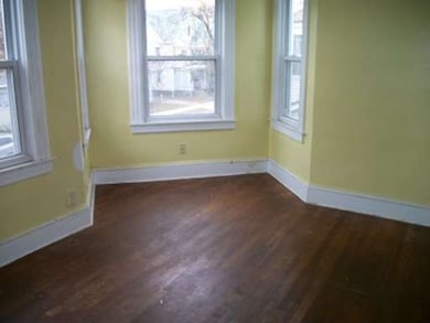 61 Grand St, Springfield, MA 01108 - photo 5