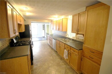 59 Arlington Cir, Wickliffe, OH 44092 - photo 6