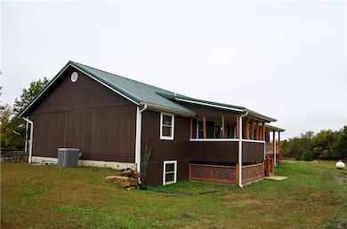 10130 W 2400 Rd, Fontana, KS 66026 - photo 5